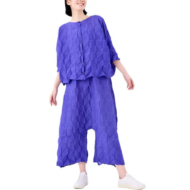 ISSEY MIYAKE
