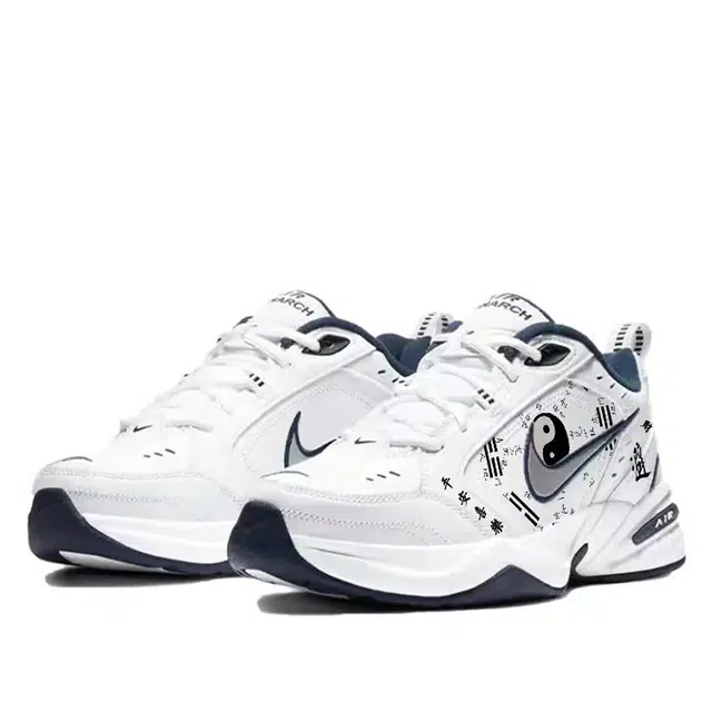 Nike Air Monarch 4