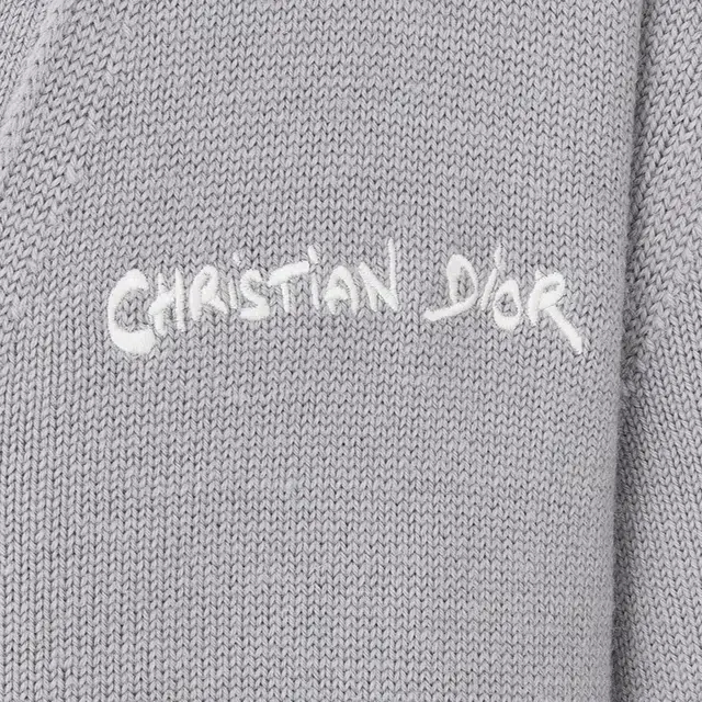 DIOR V