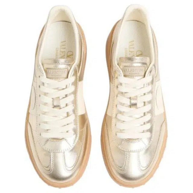 Valentino Upvillage