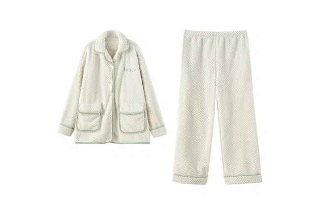 俏薇妮 简约纯色翻领开衫加绒加厚珊瑚绒保暖休闲长袖长裤可外穿睡衣套装 女款 米白色