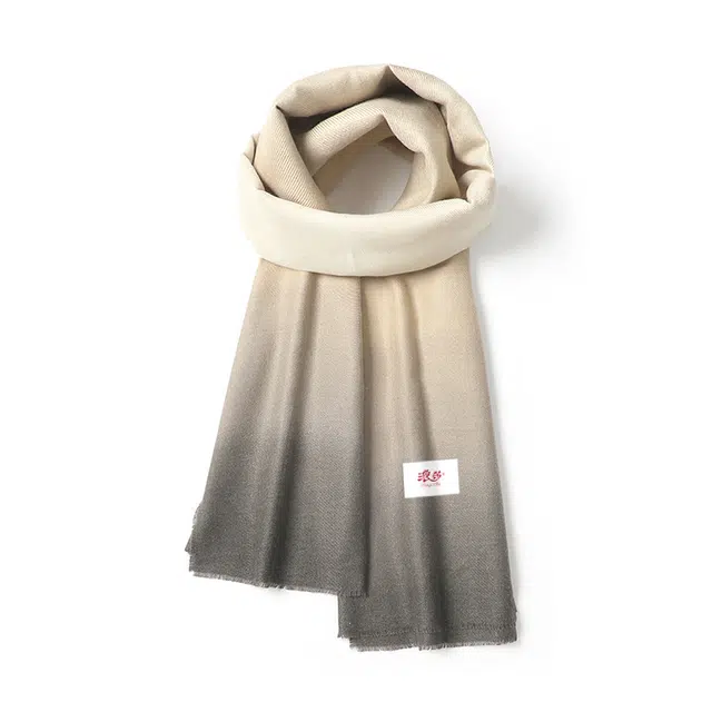 浪莎 高级感纯色渐变绒线围巾男女情侣款时尚通勤保暖护颈围脖简约百搭防寒披肩 礼盒装 绒线围巾 男女同款情侣款