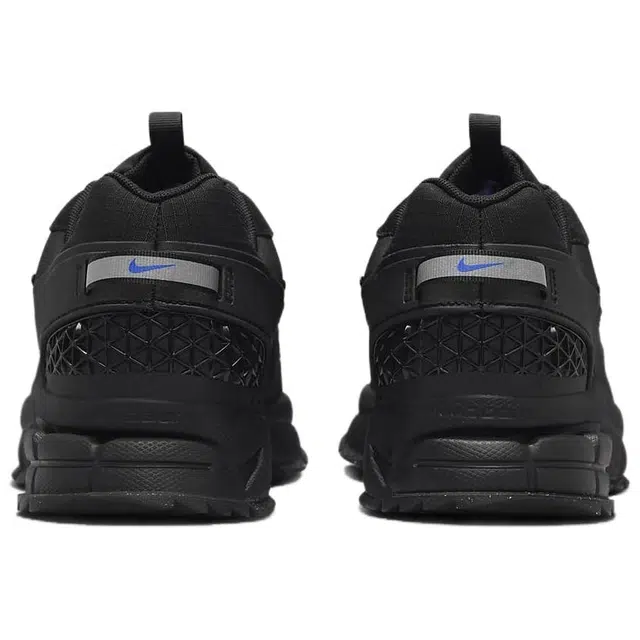 Nike ZOOM VOMERO ROAM