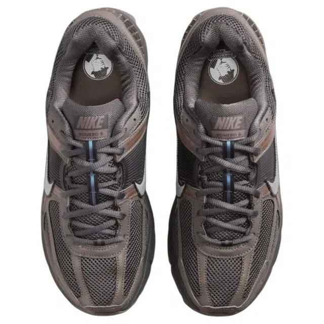 Nike Air Zoom Vomero 5 Cave Stone