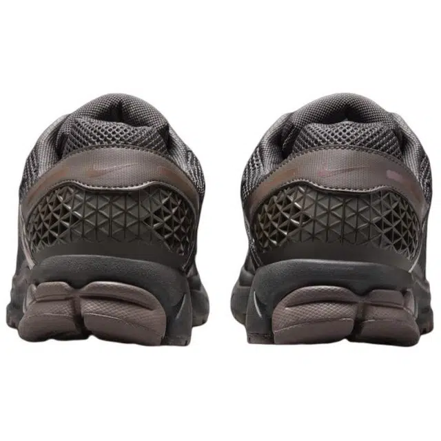 Nike Air Zoom Vomero 5 Cave Stone