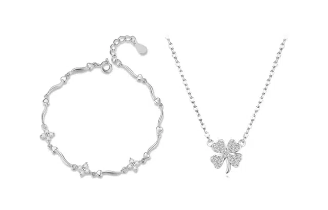 尚银福 爱心四叶草系列 轻奢高级感小众设计感时尚百搭闪耀时尚百搭简约高级设计感三秒心动在逃公主 好运 合金 手链 男女同款情侣款