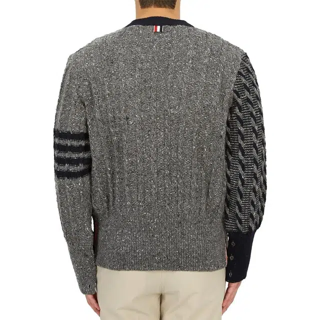 THOM BROWNE V