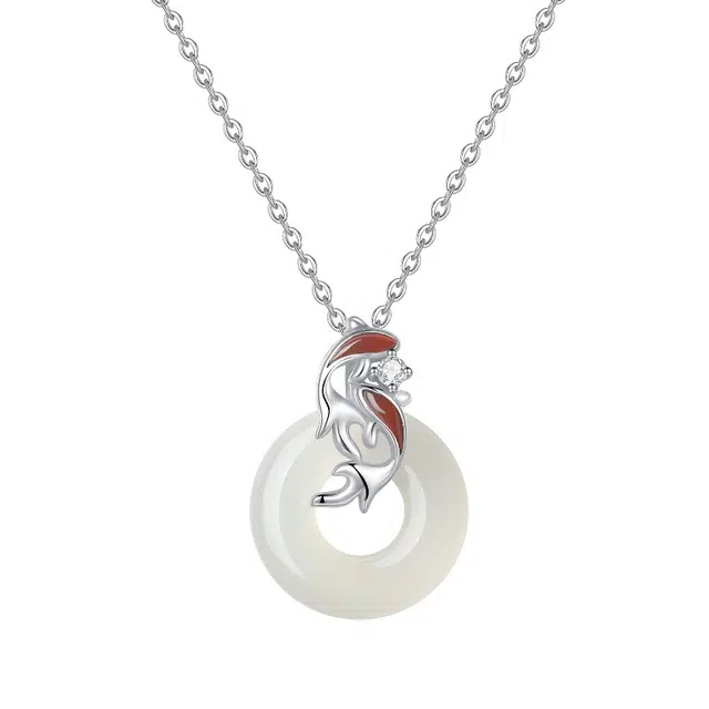 周百福 鸿运锦鲤 招财鸿运锦鲤吊坠锁骨链颈链 新中式轻奢时尚百搭简约小众高级感 玉髓 项链 男女同款情侣款