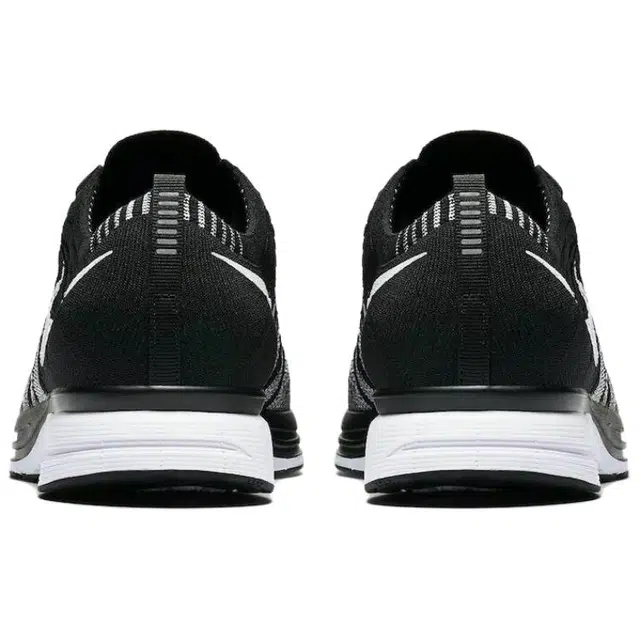 Nike Flyknit Trainer Oreo