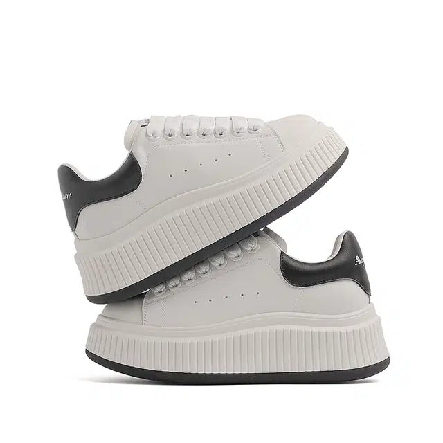 AQUASCUTUM