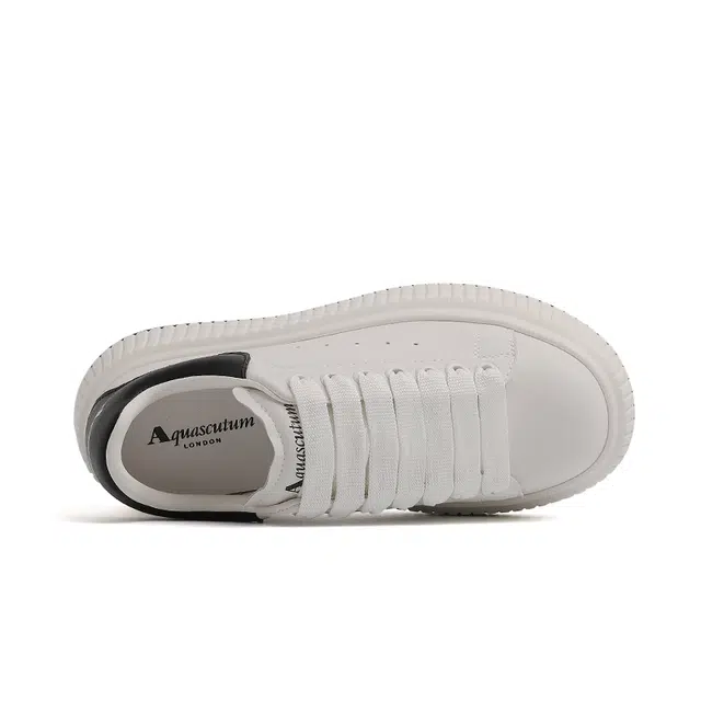 AQUASCUTUM