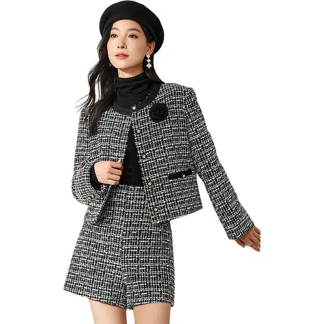 欧昵雪 小香风粗花呢外套时尚简约短裤裙装套装 女款 黑白格
