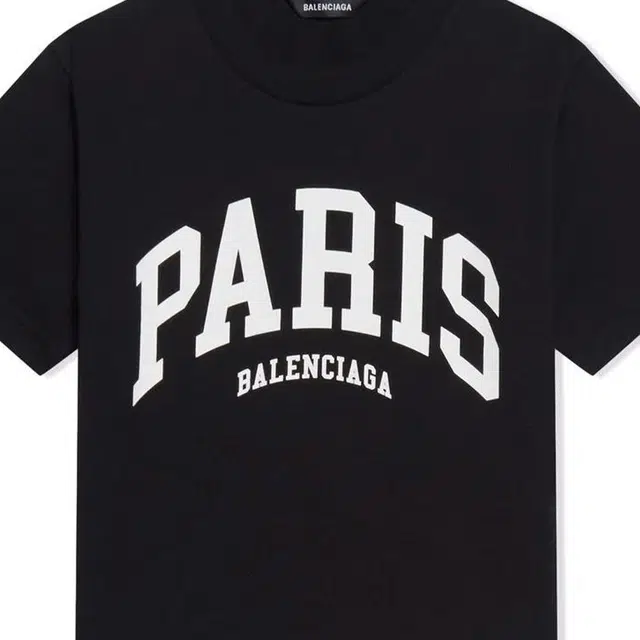Balenciaga SS22 T