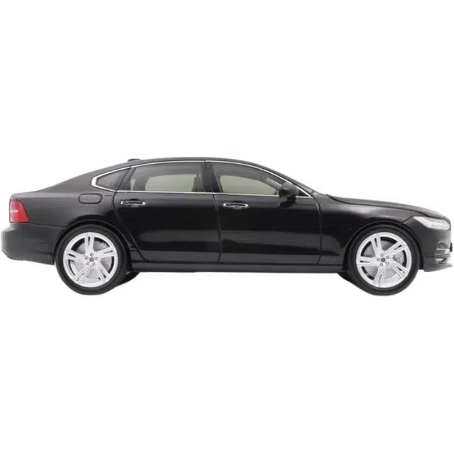 118 VOLVO S90