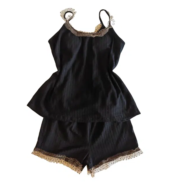 莫代尔 休闲亲肤素色时尚带胸垫防凸点吊带衫短裤可外穿睡衣套装 女款 黑色