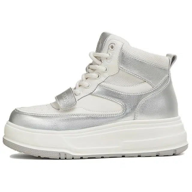 他她 时尚简约舒适厚底个性百搭通勤 板鞋 女款