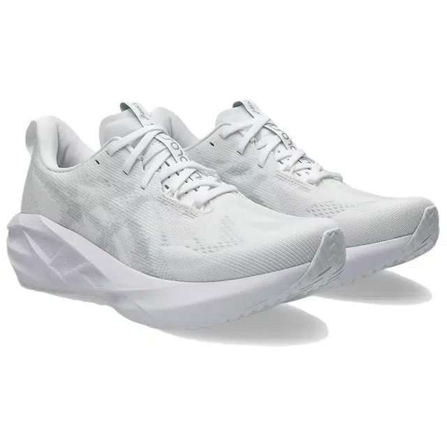 Asics NOVABLAST 5