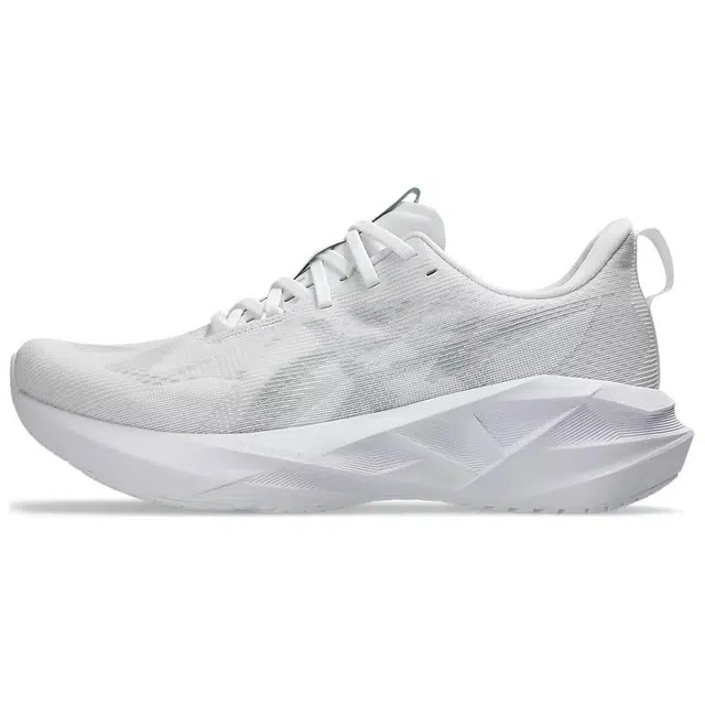 Asics NOVABLAST 5