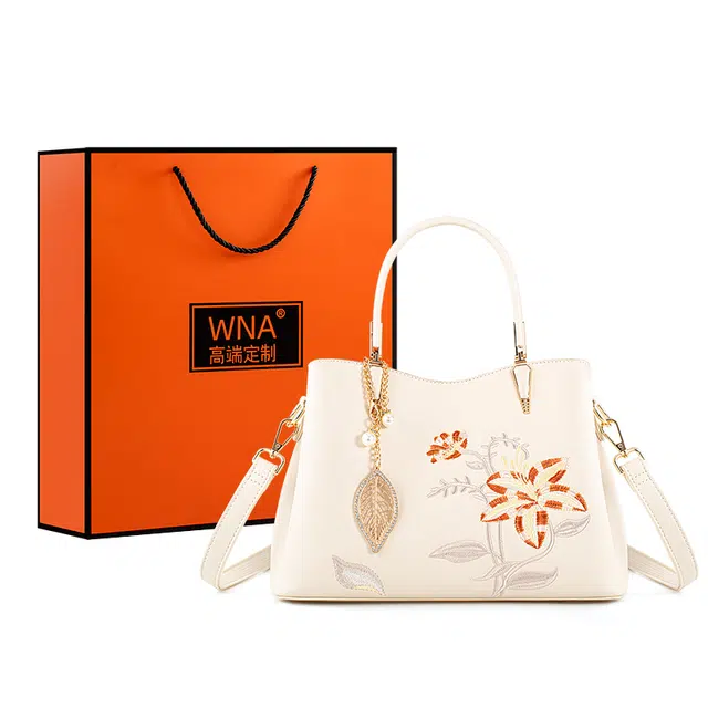 维尼奥 小众国风刺绣百合花古风大容量新中式通勤包 合成革 妈妈手提包单肩斜挎 常规 女款 米白色