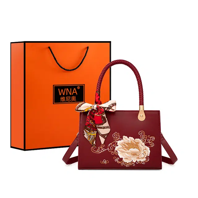 维尼奥 新中式刺绣高级感通勤小众妈妈大容量 合成革 单肩包斜挎包手提包 常规 女款 杏色/红色