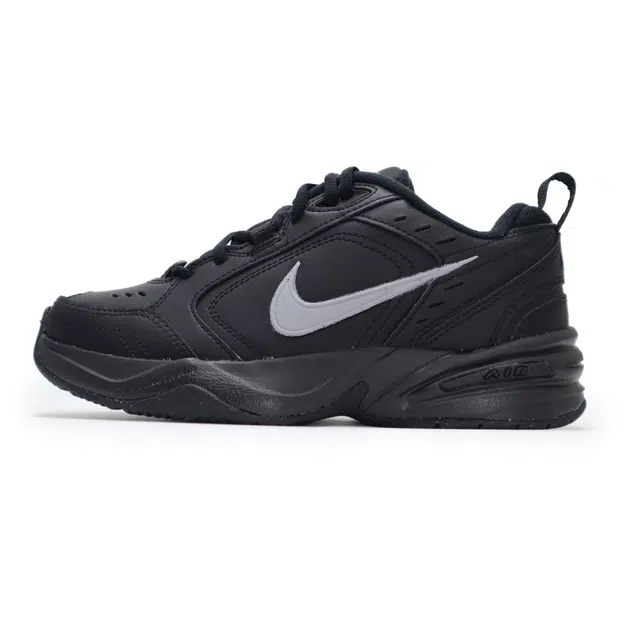 Nike Air Monarch 4