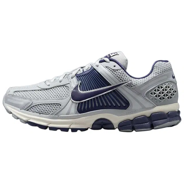 Nike Air Zoom Vomero 5 "Yankees"