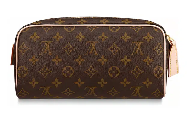 LOUIS VUITTON Dopp Kit