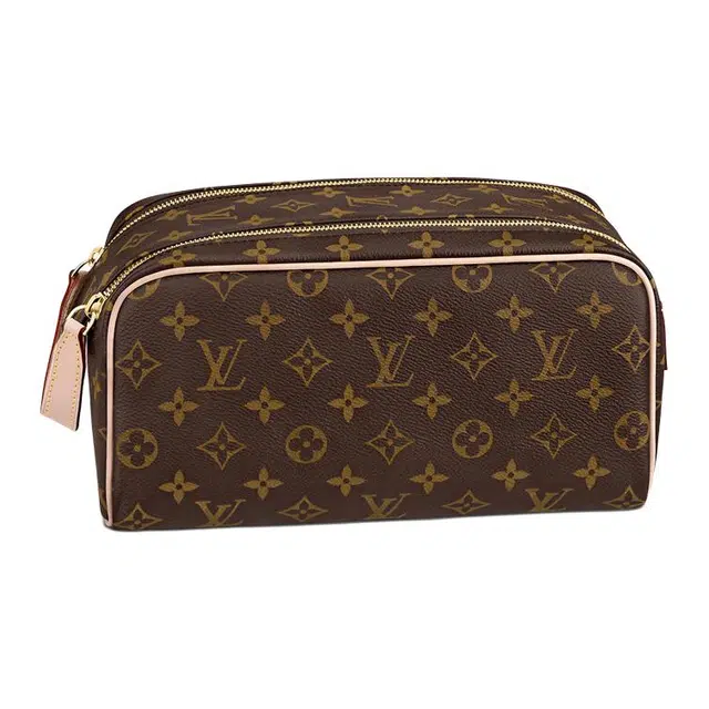 LOUIS VUITTON Dopp Kit