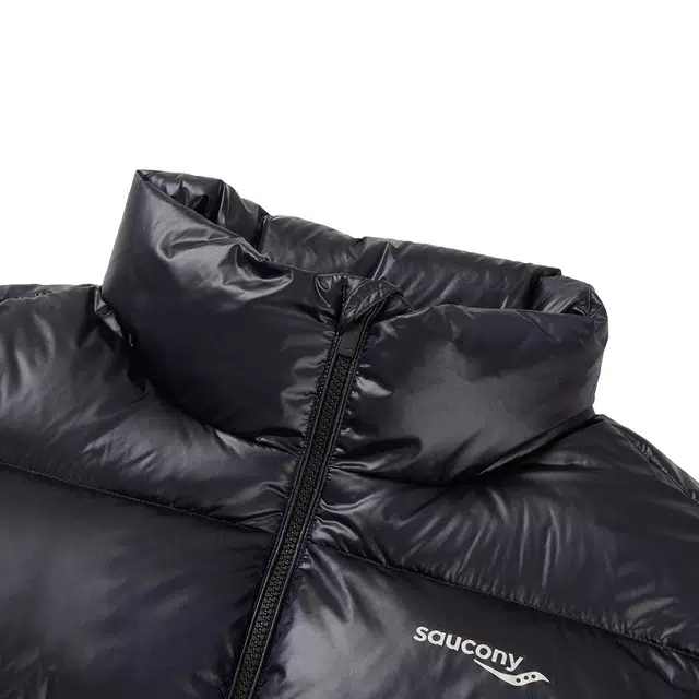 Saucony logo