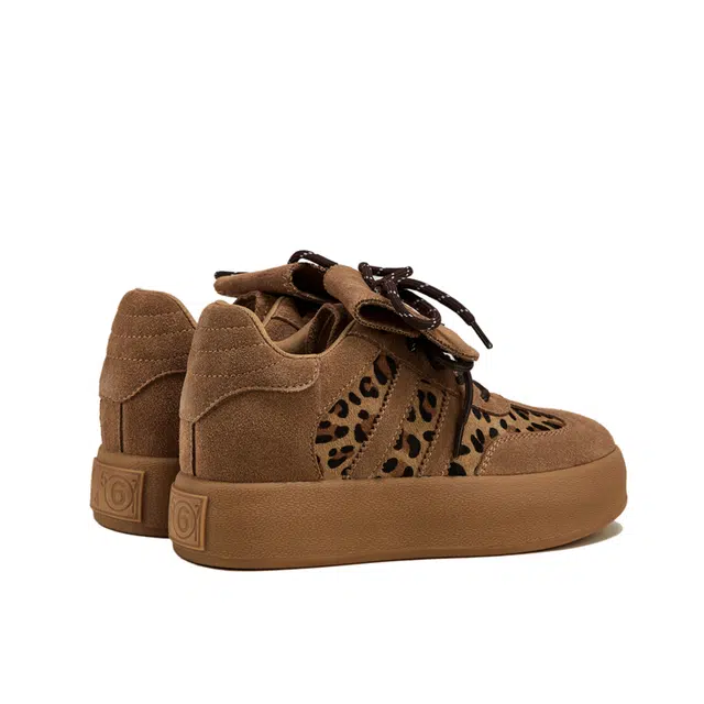 CAMEL ACTIVE