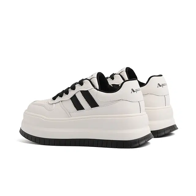 AQUASCUTUM