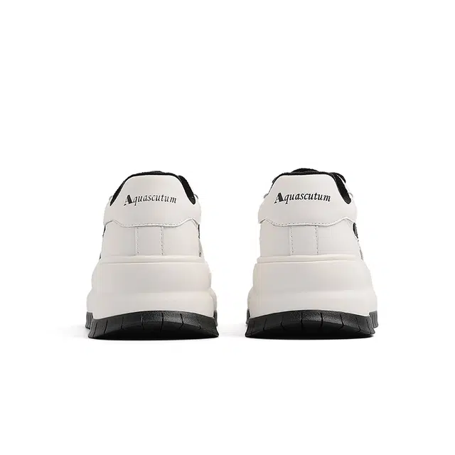 AQUASCUTUM