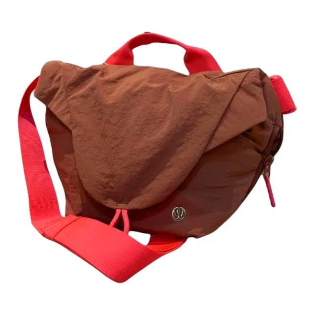 lululemon Curved 3L