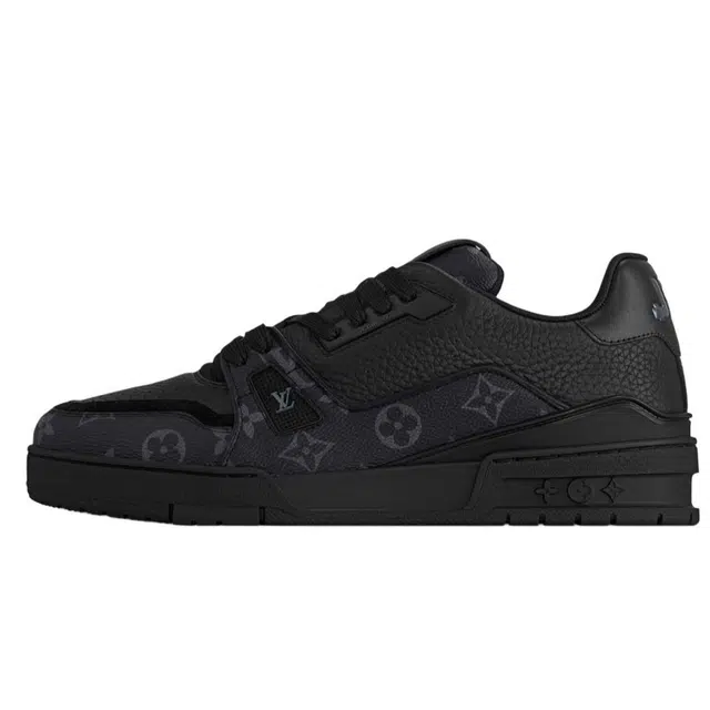 Louis Vuitton Trainer Black