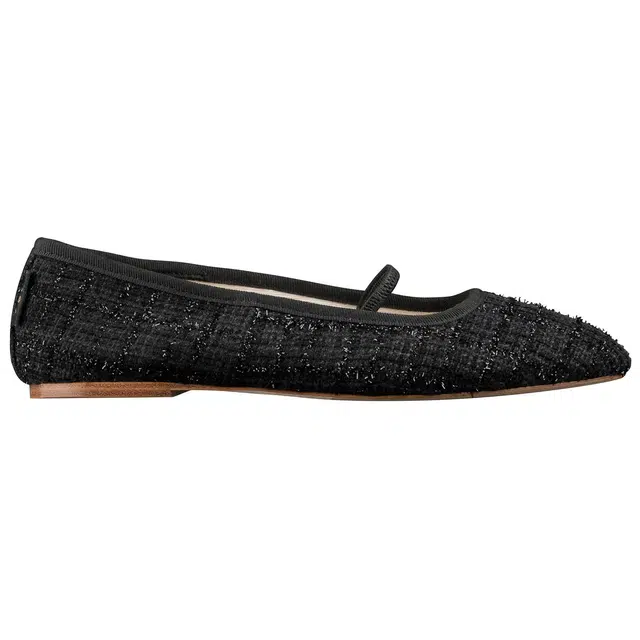 A.P.C Swan