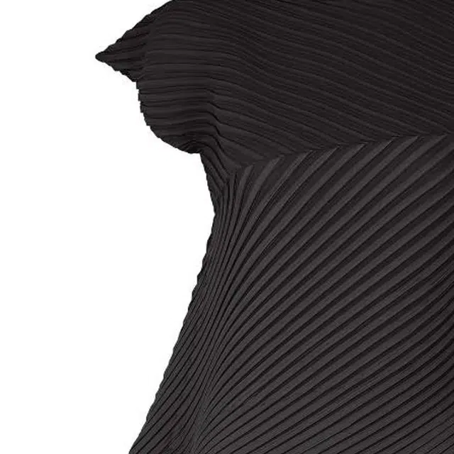 ISSEY MIYAKE SS23 T