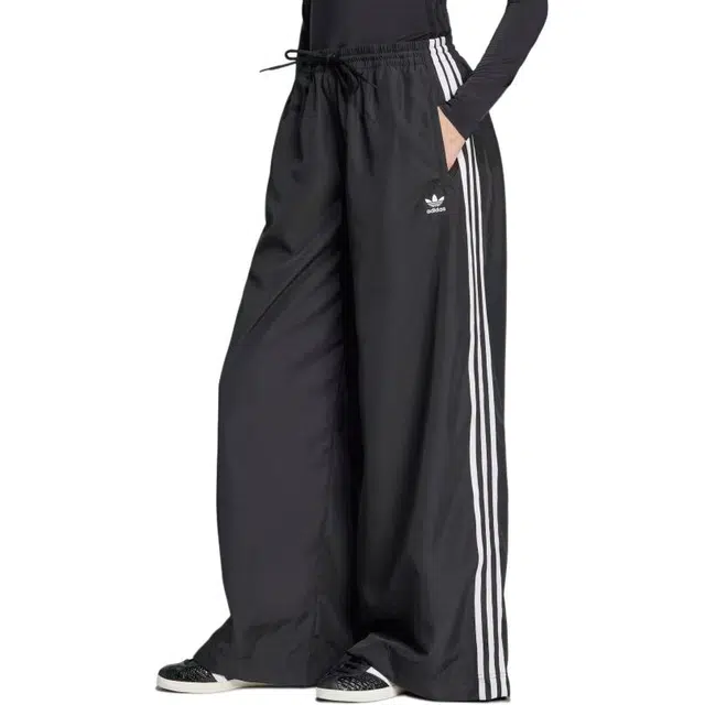 adidas originals ADILENIUM Season 3 logo