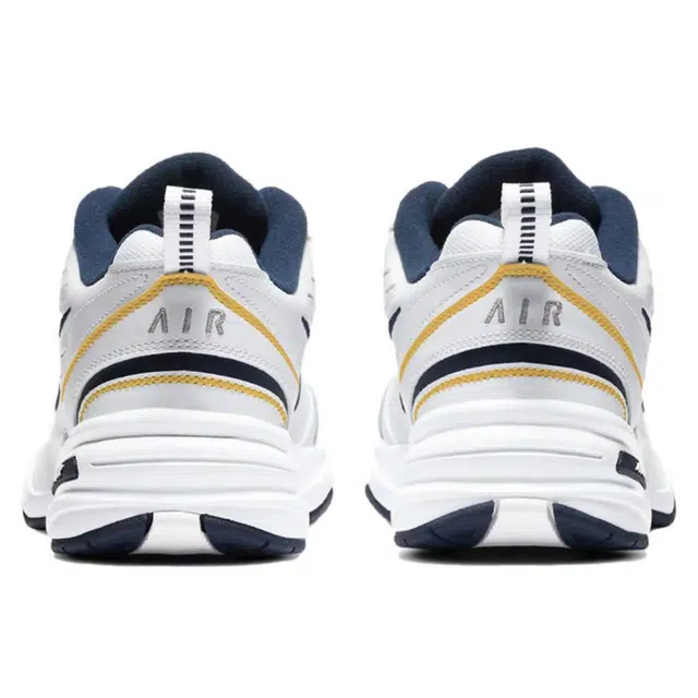 Nike Air Monarch 4