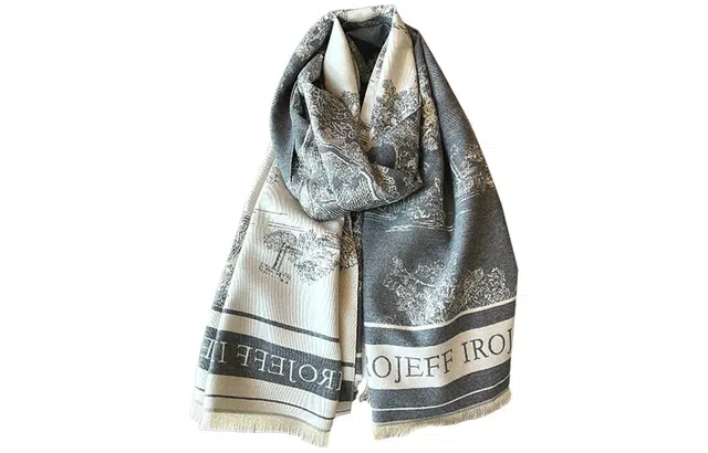 优幽兰 百搭高级感披肩韩版轻奢小众设计感水墨画国风围脖外搭两用复古氛围感上班通勤气质穿搭 仿羊绒 绒线围巾 女款