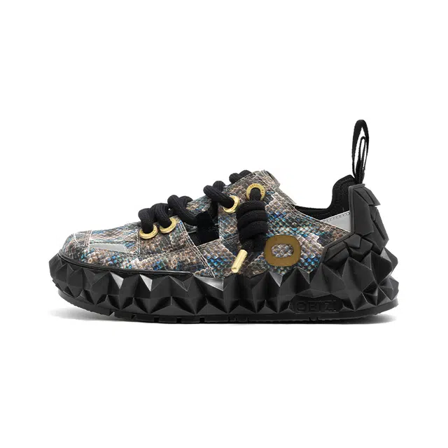 OETZI Dragon Year Low Sneakers