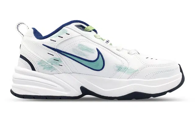 Nike Air Monarch 4