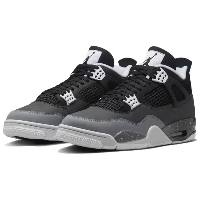 Air Jordan 4 "Fear"