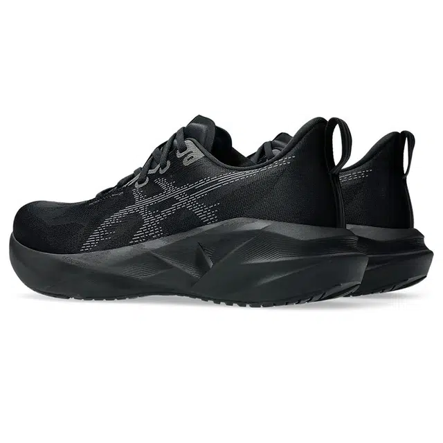 Asics NOVABLAST 5