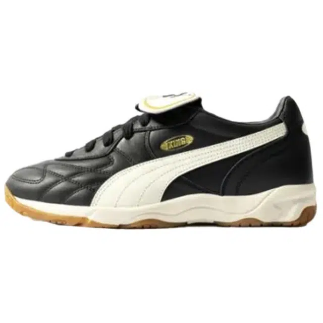 PUMA King Indoor