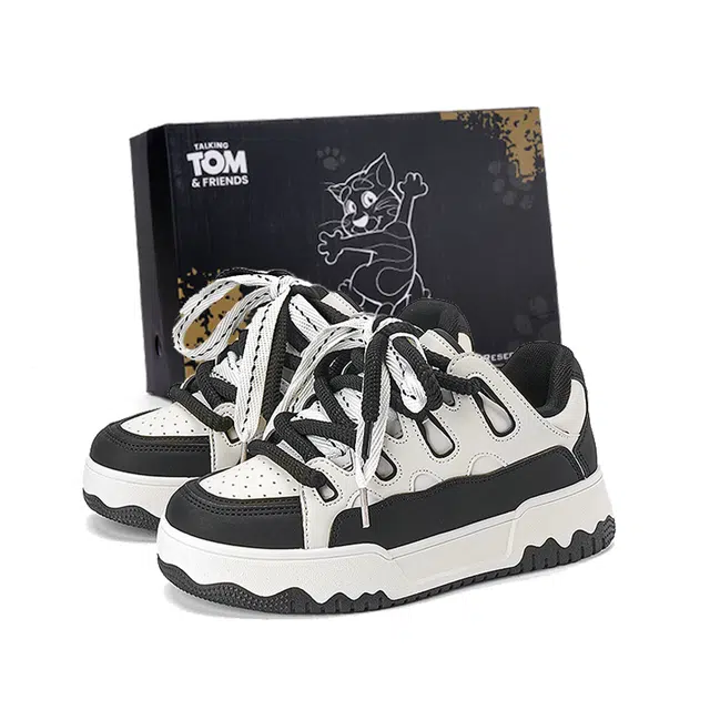 TALKING TOM