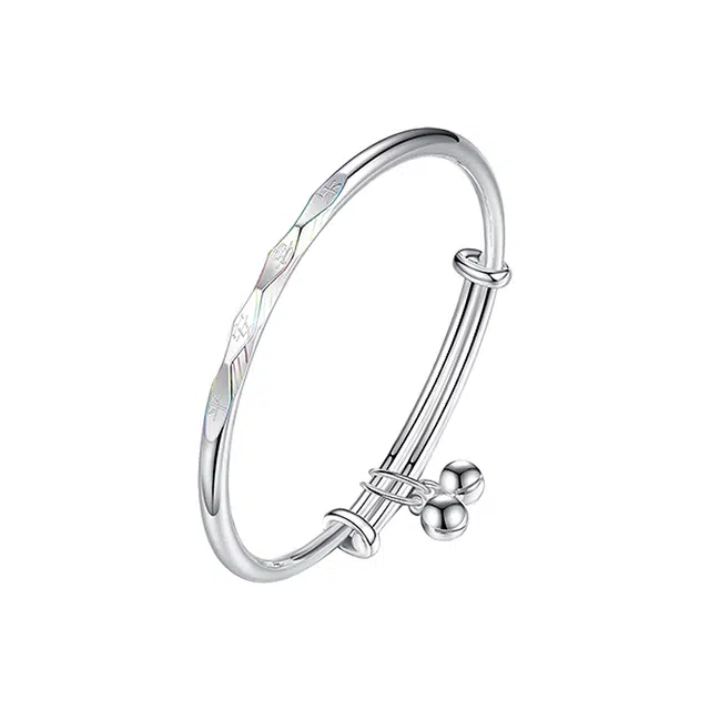 中国珠宝 平安喜乐手饰 幸福相伴 传递祝福 简约设计感 小巧精致百搭日常 轻奢时尚高级感 森系小清新 显气质 足银 手镯 女款