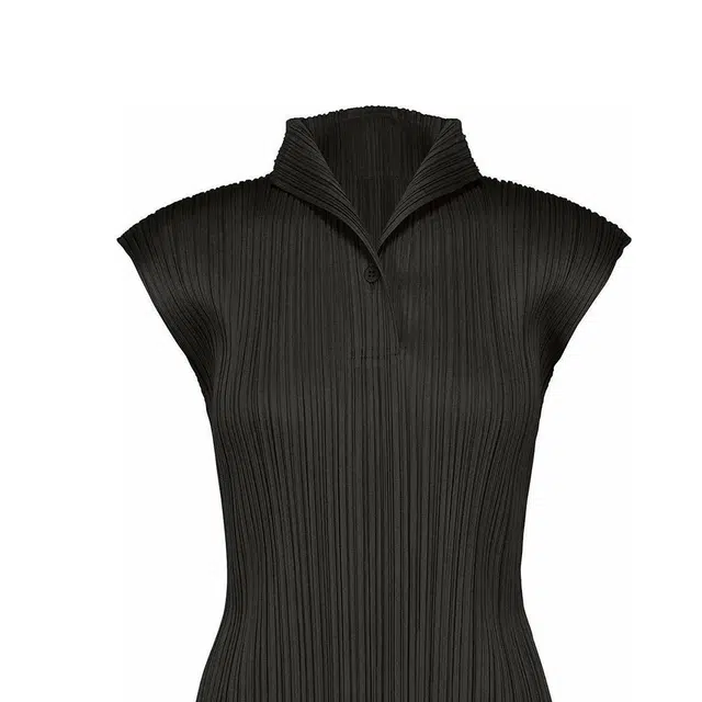 PLEATS PLEASE ISSEY MIYAKE FW22