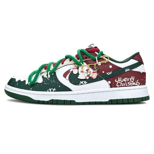 Nike Dunk Low Christmas Camp Green