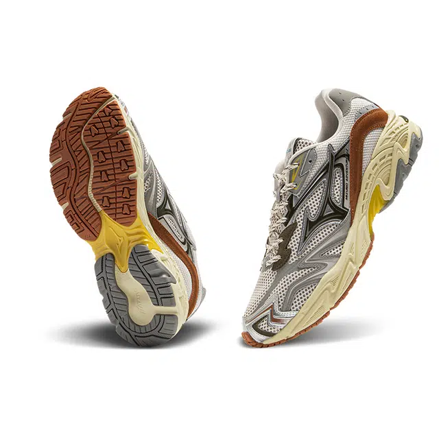 Mizuno ADVENTURE V2