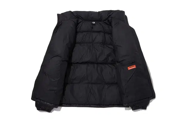 The North Face Nuptse 811